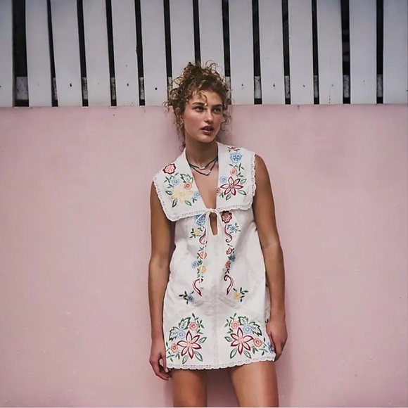Free People Dresses & Skirts - NWT FREE PEOPLE Willow Embroidered Open Back White Cottagecore Mini Dress Small